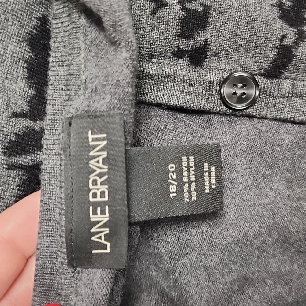 Sweater Lane  Bryant Short Sleeve Lightweight Plus Size Sweater - Picture 4 of 5